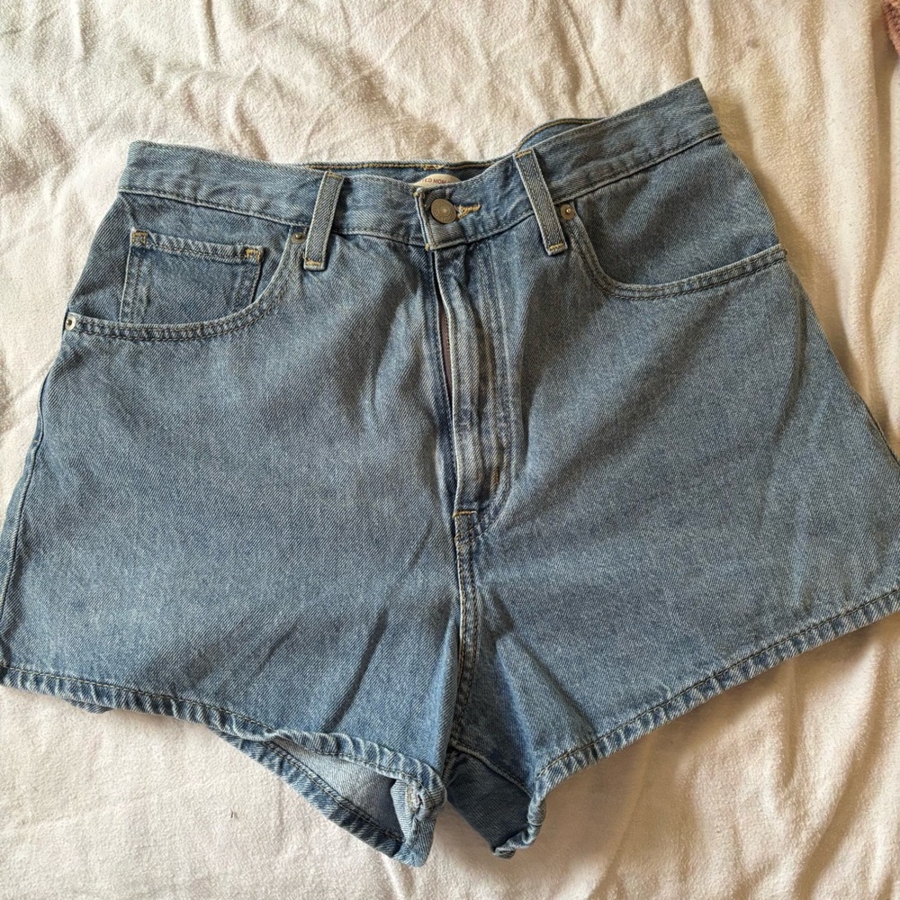 Levi’s high waisted mom shorts